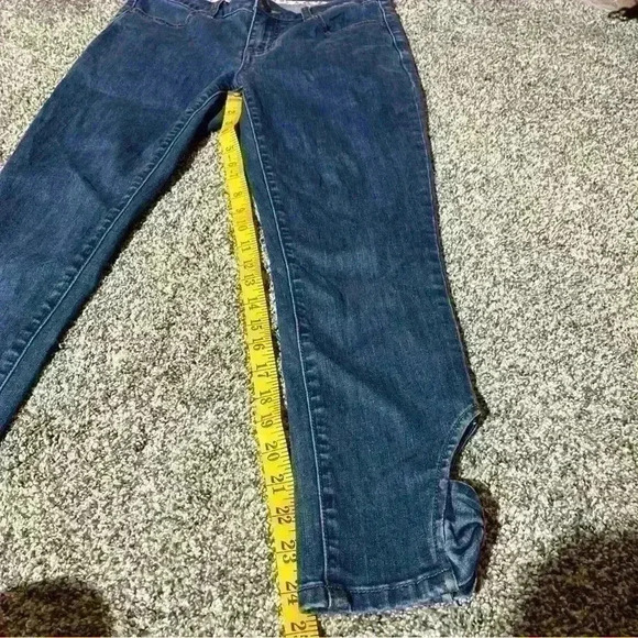 Modcloth Medium Wash Cropped Bow Detail Ankle Jeans Size S - Picture 3 of 12